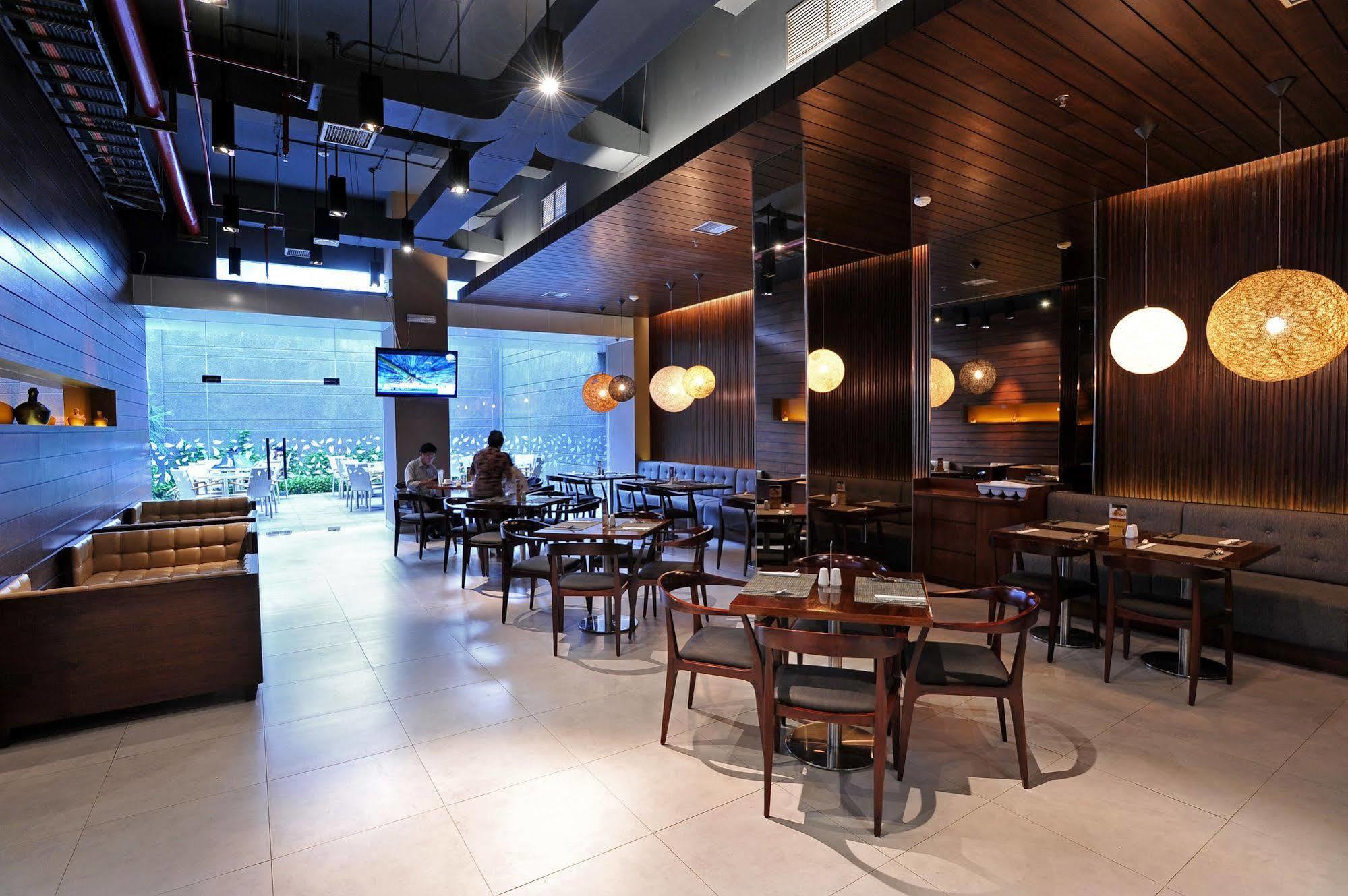 Midtown Hotel Surabaya Dış mekan fotoğraf