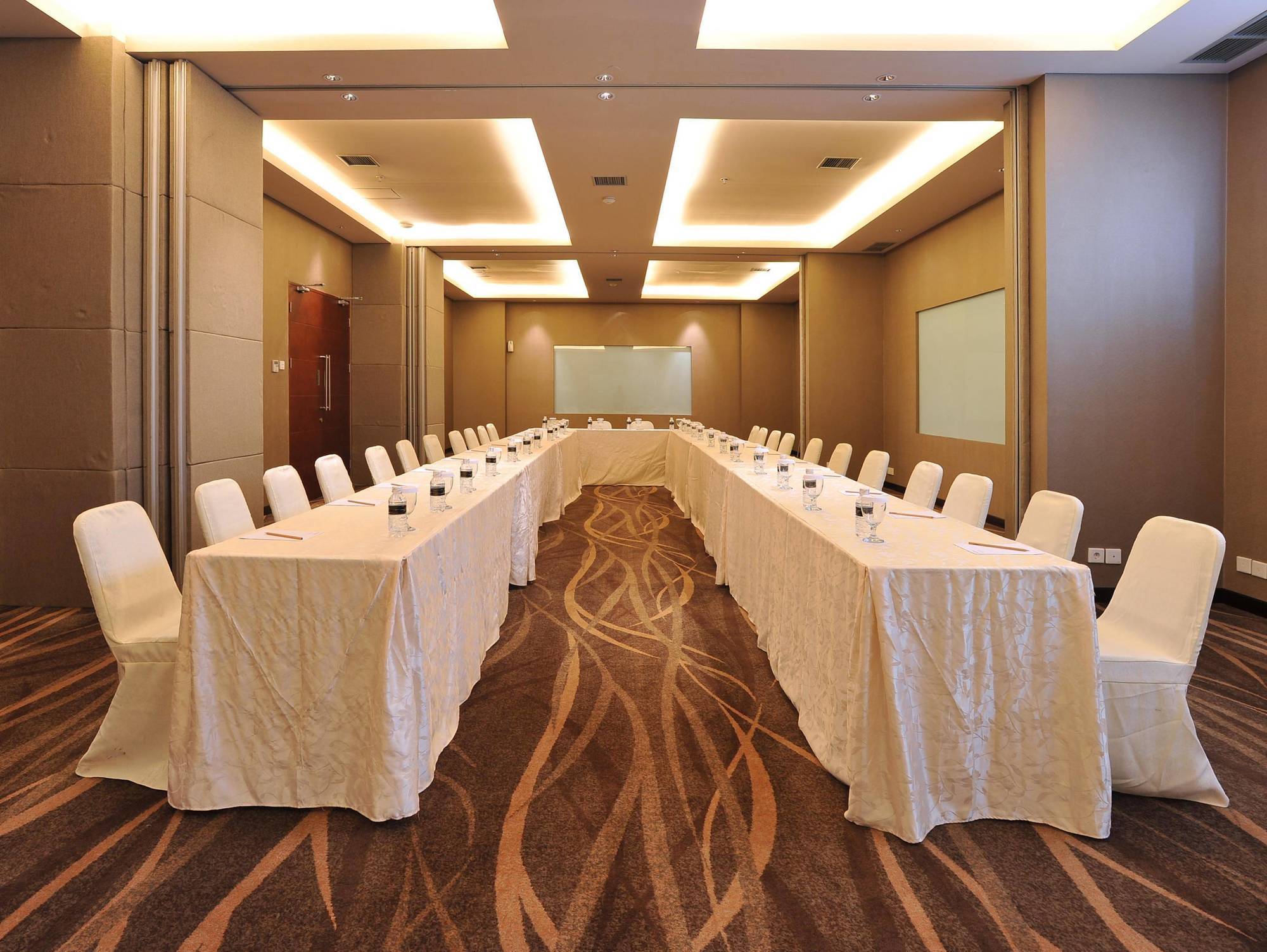 Midtown Hotel Surabaya Dış mekan fotoğraf
